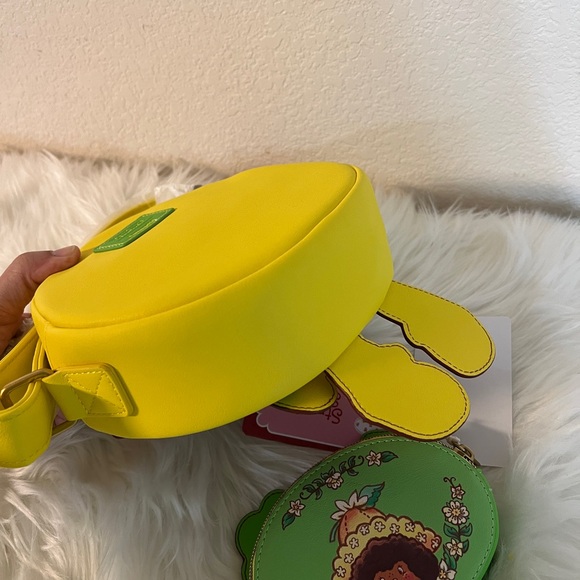 Loungefly Strawberry Shortcake Orange Blossom Crossbody Bag and Coin Purse - Picture 8 of 11